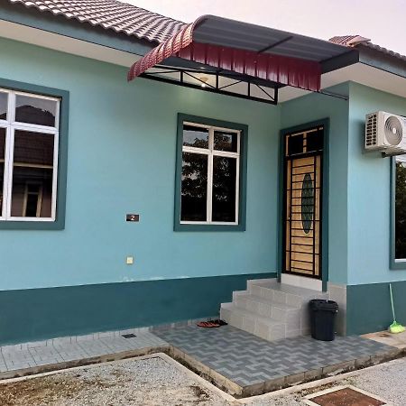 UMMI'S Homestay Besut Kampung Kuala Besut Luaran gambar