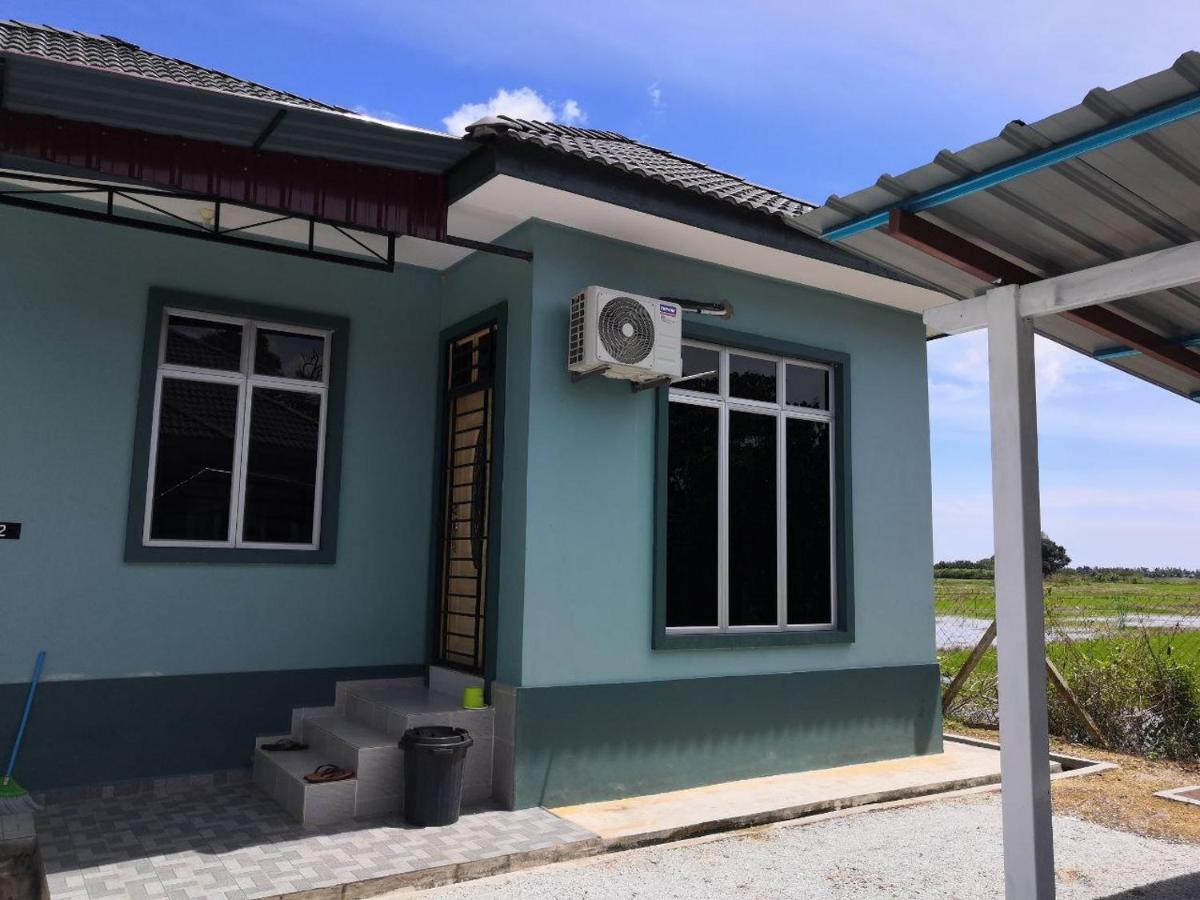 UMMI'S Homestay Besut Kampung Kuala Besut Luaran gambar