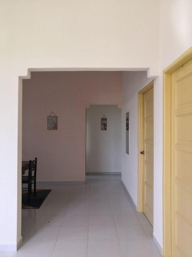 UMMI'S Homestay Besut Kampung Kuala Besut Luaran gambar