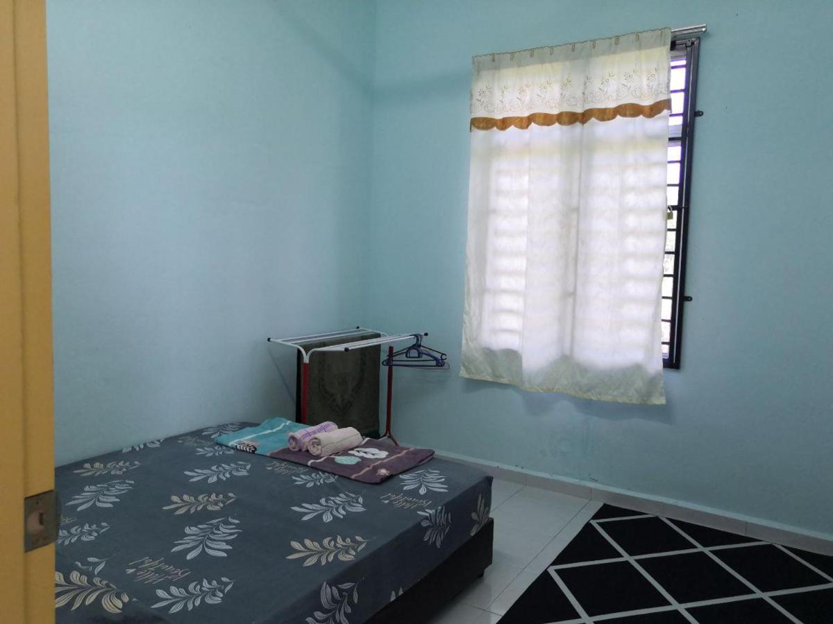 UMMI'S Homestay Besut Kampung Kuala Besut Luaran gambar