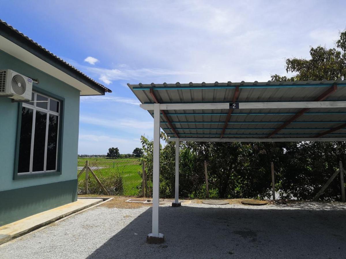 UMMI'S Homestay Besut Kampung Kuala Besut Luaran gambar