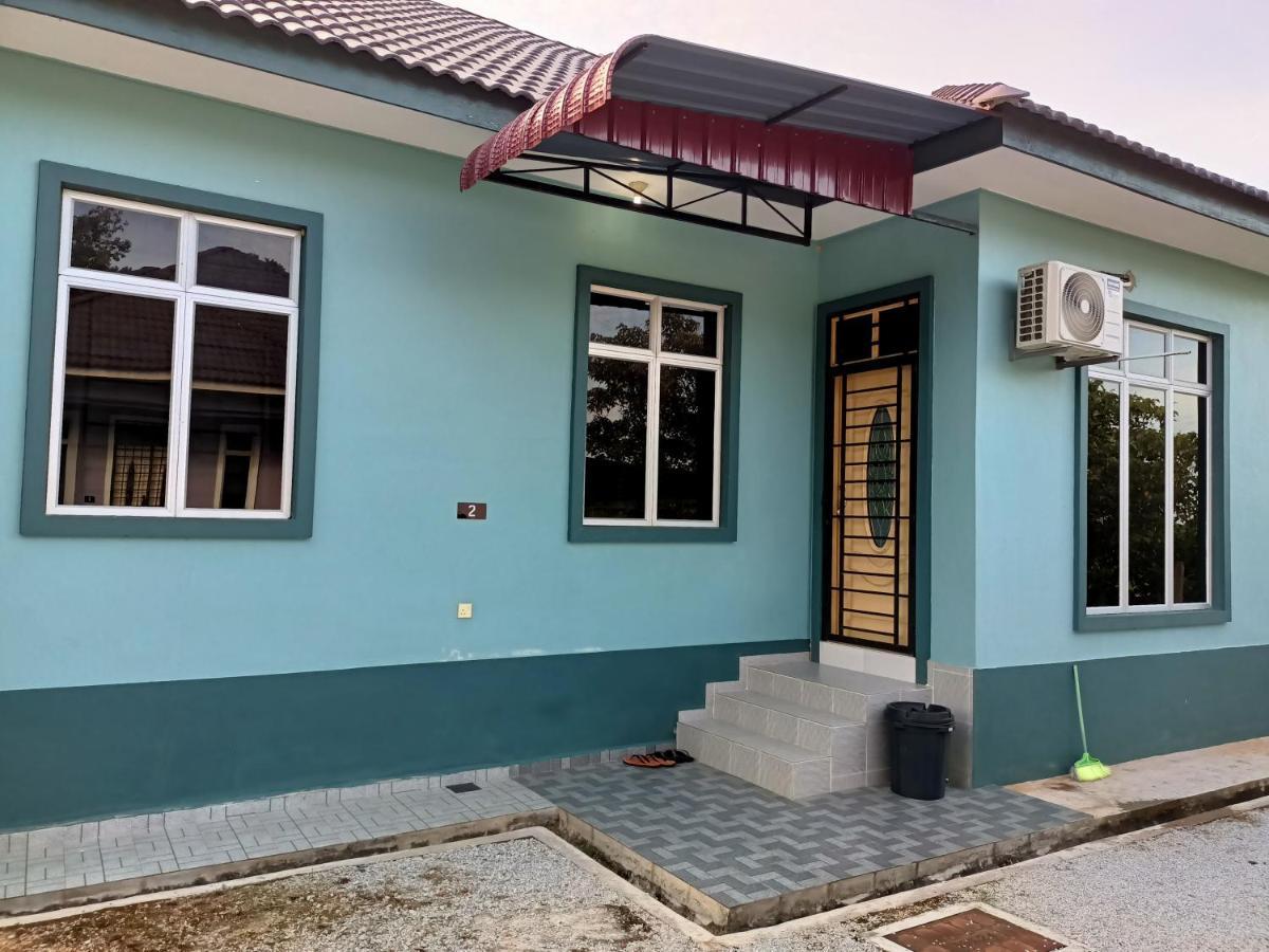 UMMI'S Homestay Besut Kampung Kuala Besut Luaran gambar